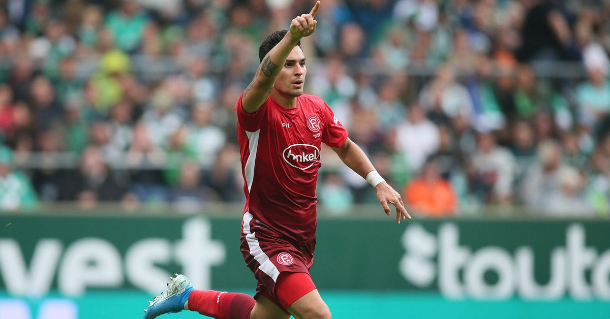 Türkiye'de Oynamaya Sıcak Bakıyor