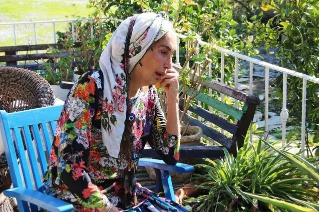 GÖZYAŞLARIYLA ANLATTI