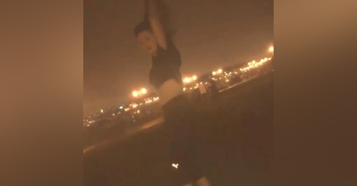 Kalça dansını paylaştı