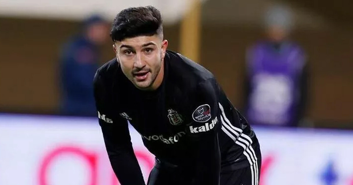 HANGİ MEVKİDE OYNUYOR?