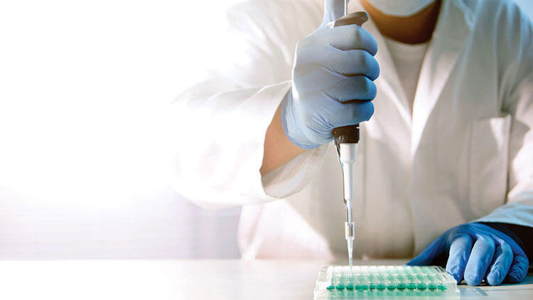 KORONAVİRÜS OLAN SİYASİLER