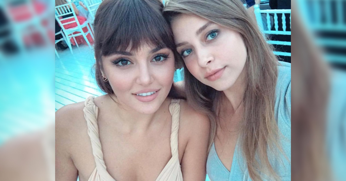 HANDE ERÇEL VE KIZ KARDEŞİ