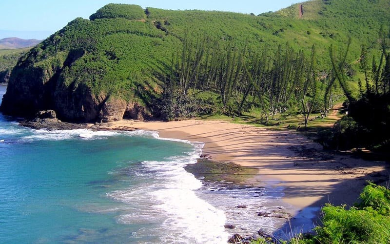 Beşik Gibi Sallanıyor