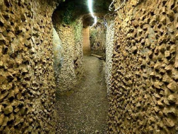 FARKLI BİR DÜNYAYA KAPILAR AÇIYOR