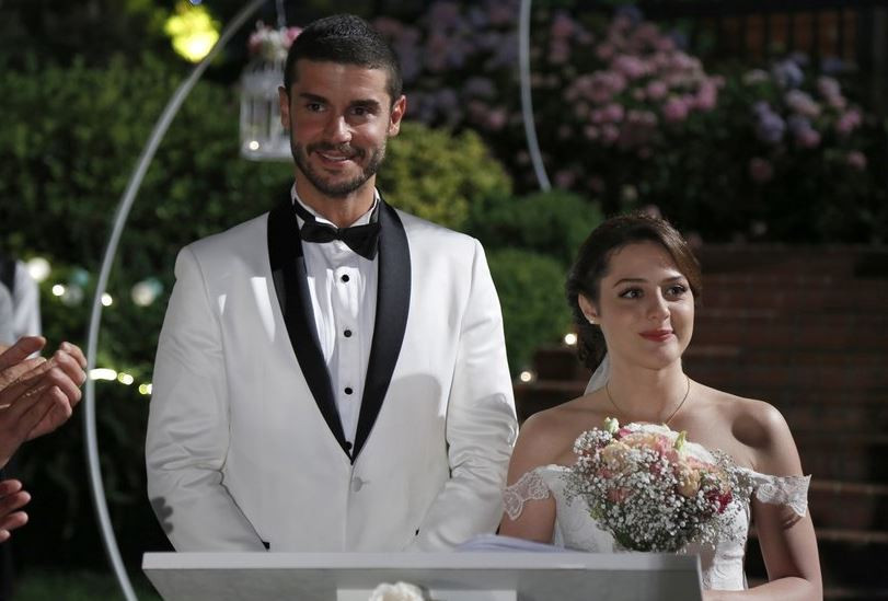 İLİŞKİ DURUMU KARIŞIK