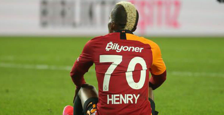  İLK MAÇINDA GOL ATTI