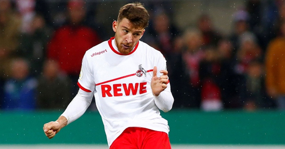 Hangi mevkide oynuyor?