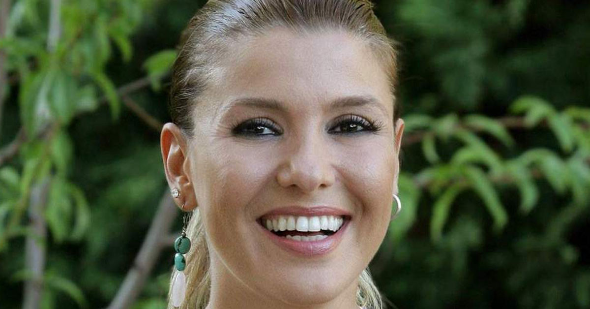 Gülben Ergen sahnede bayıldı