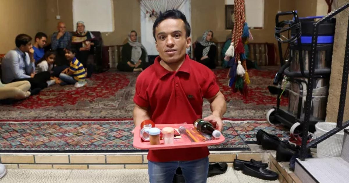 Farsça ve Türkçe şarkılarda yer alıyor