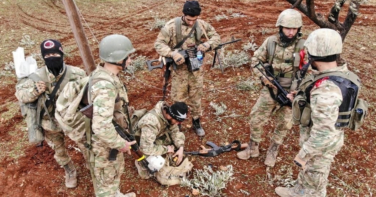 Kafasında Çip Olan Askerler