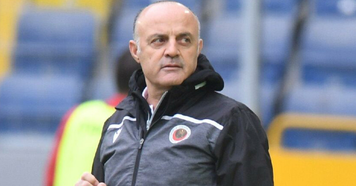 Bursaspor'un Teknik Direktörü Özcan Bizati Kimdir?