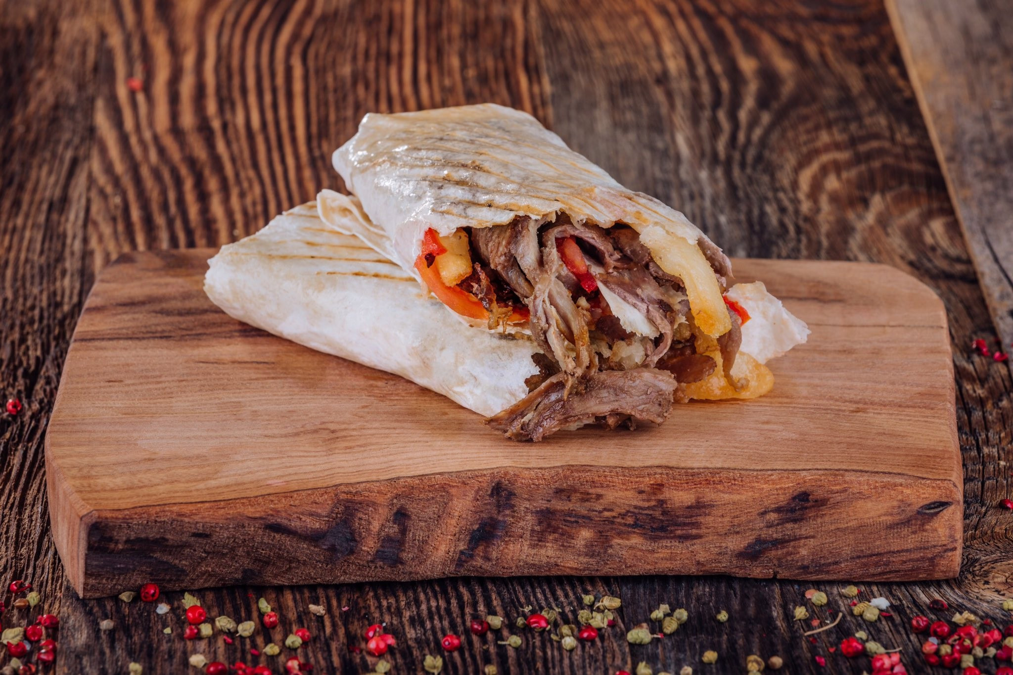 'Yaprak Gibi Kesilen Her Et Döner, Yaprak Döner Değildir'