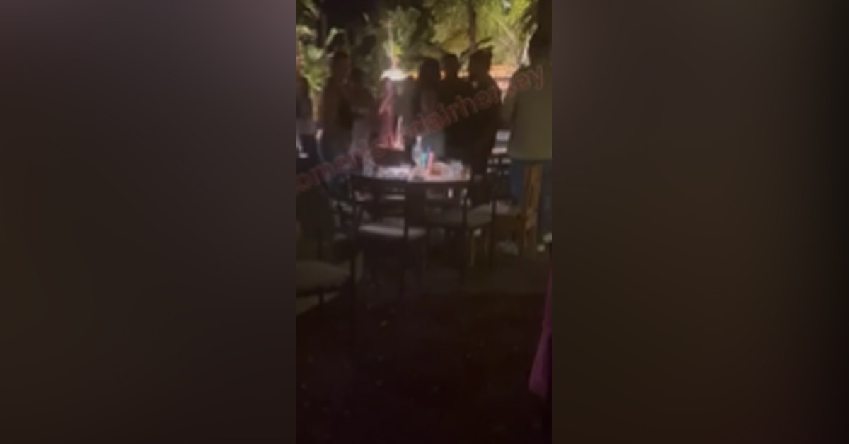 Sevgilisiyle sarmaş dolaş halleri