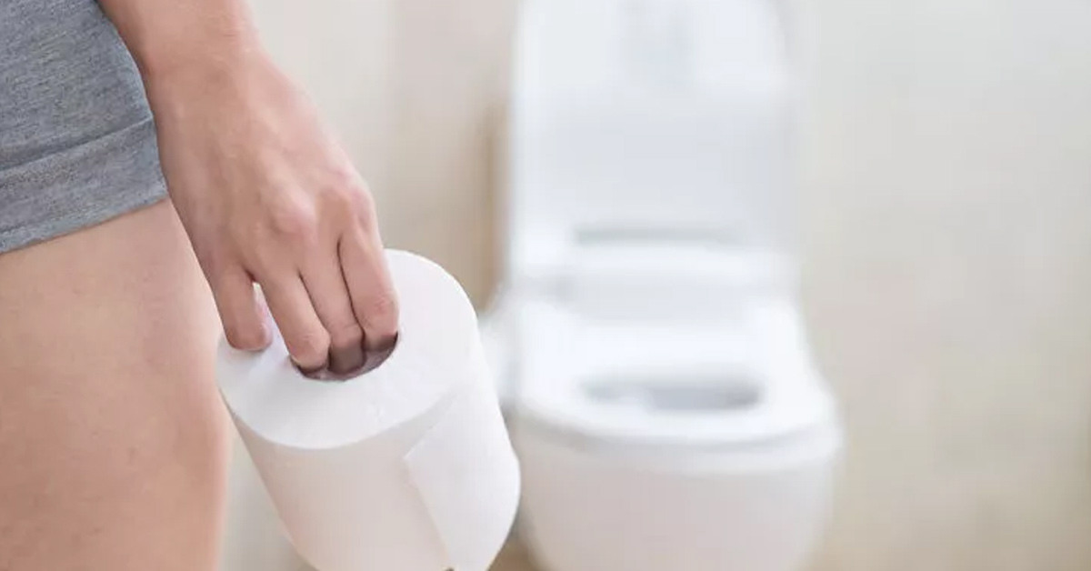 Kondomları klozete atıyor