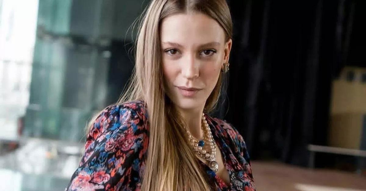 Umut Evirgen ile aşk yaşıyor