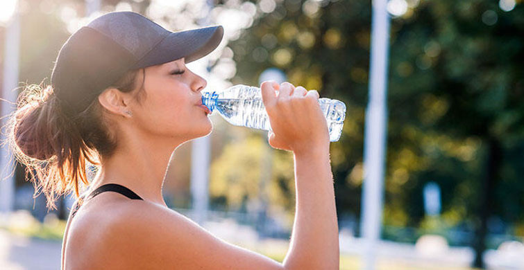 Şişeden Su İçmek 