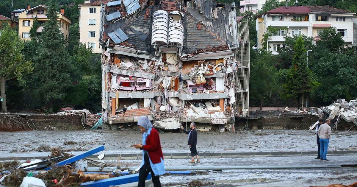 11 Ağustos 2021: Batı Karadeniz’de Etkili Olan Sel Felaketi