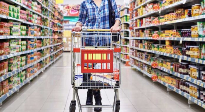 FAZLA POŞET İSTEYEN MÜŞTERİYE 'SALAK' DEDİ