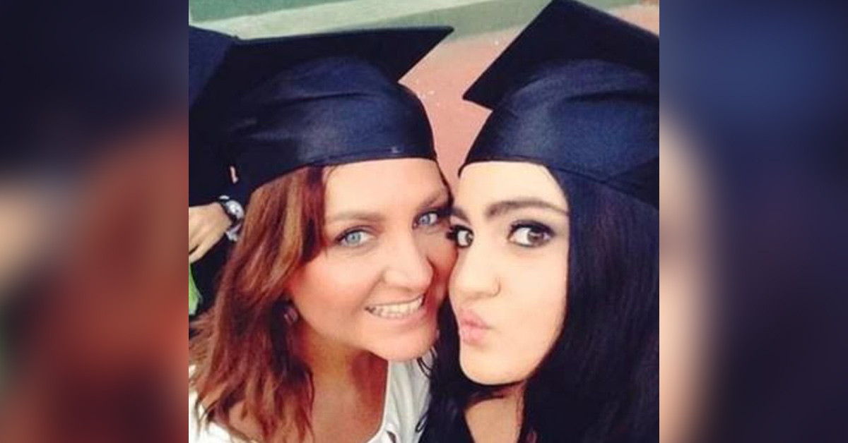 SİBELCAN VE KIZI MELİSA