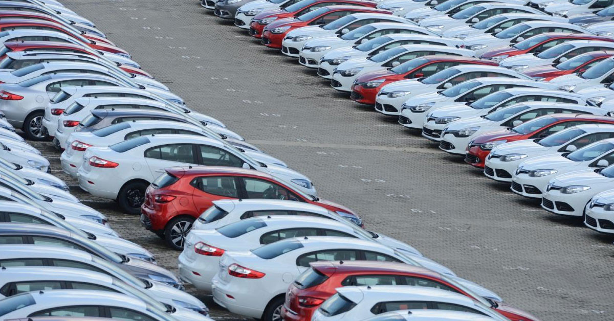 2024 yılının şubat ayında araba satışına rağbet arttı. Türkiye genelinde otomotiv satışları geçen ay 2023'ün aynı dönemine göre yüzde 30,6 artarak tüm zamanların şubat ayı rekorunu kırdı. 2024 yılının şubat ayında araba satışına rağbet arttı. Türkiye genelinde otomotiv satışları geçen ay 2023'ün aynı dönemine göre yüzde 30,6 artarak tüm zamanların şubat ayı rekorunu kırdı.