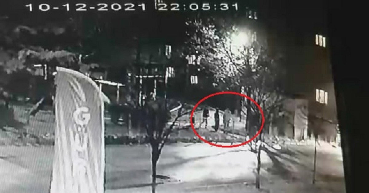 Dezenfektan ile birbirlerini yaktılar