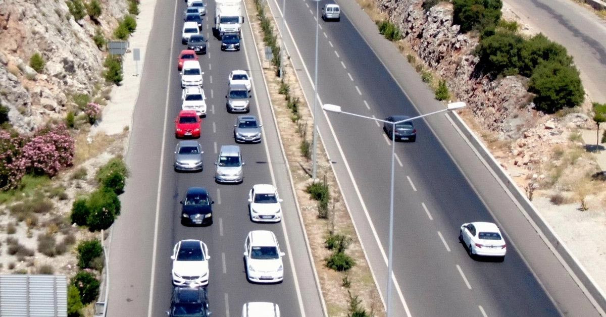 5 kilometre araç kuyruğu
