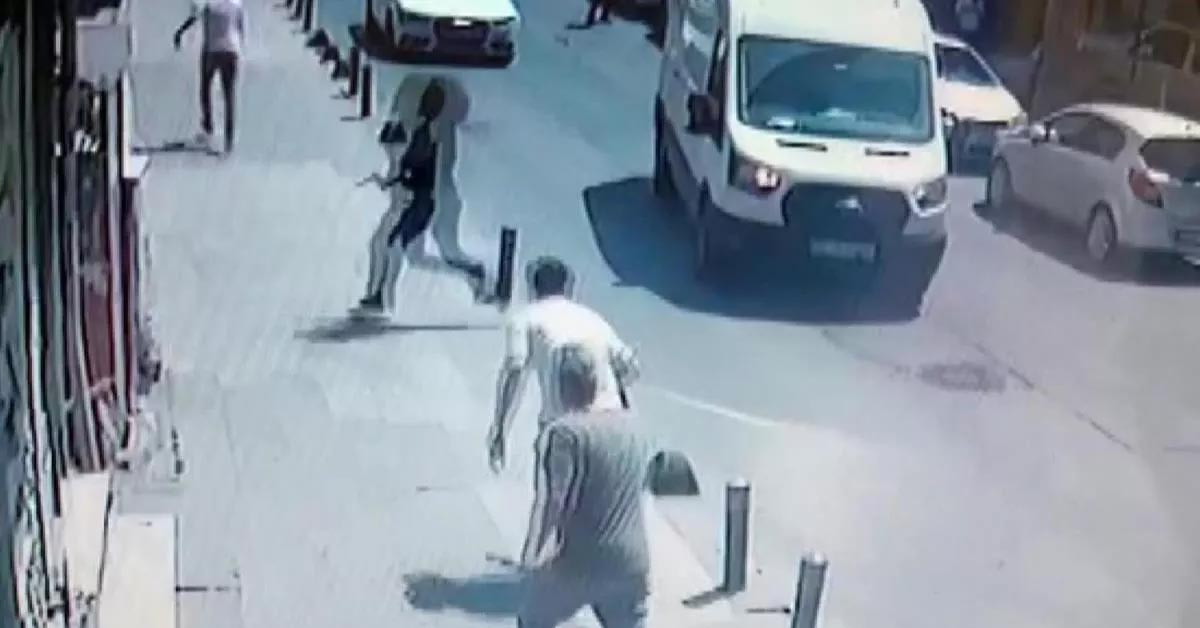 9 kilo altını alarak olay yerinden kaçtı