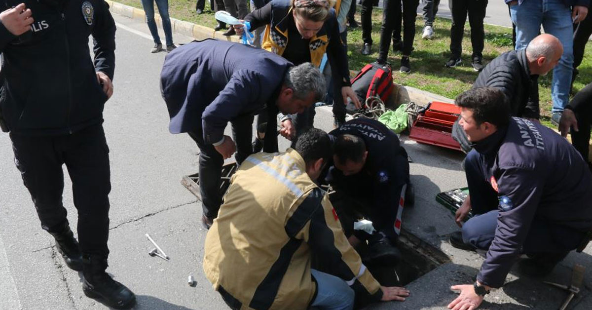Kanalizasyonda mahsur kaldılar
