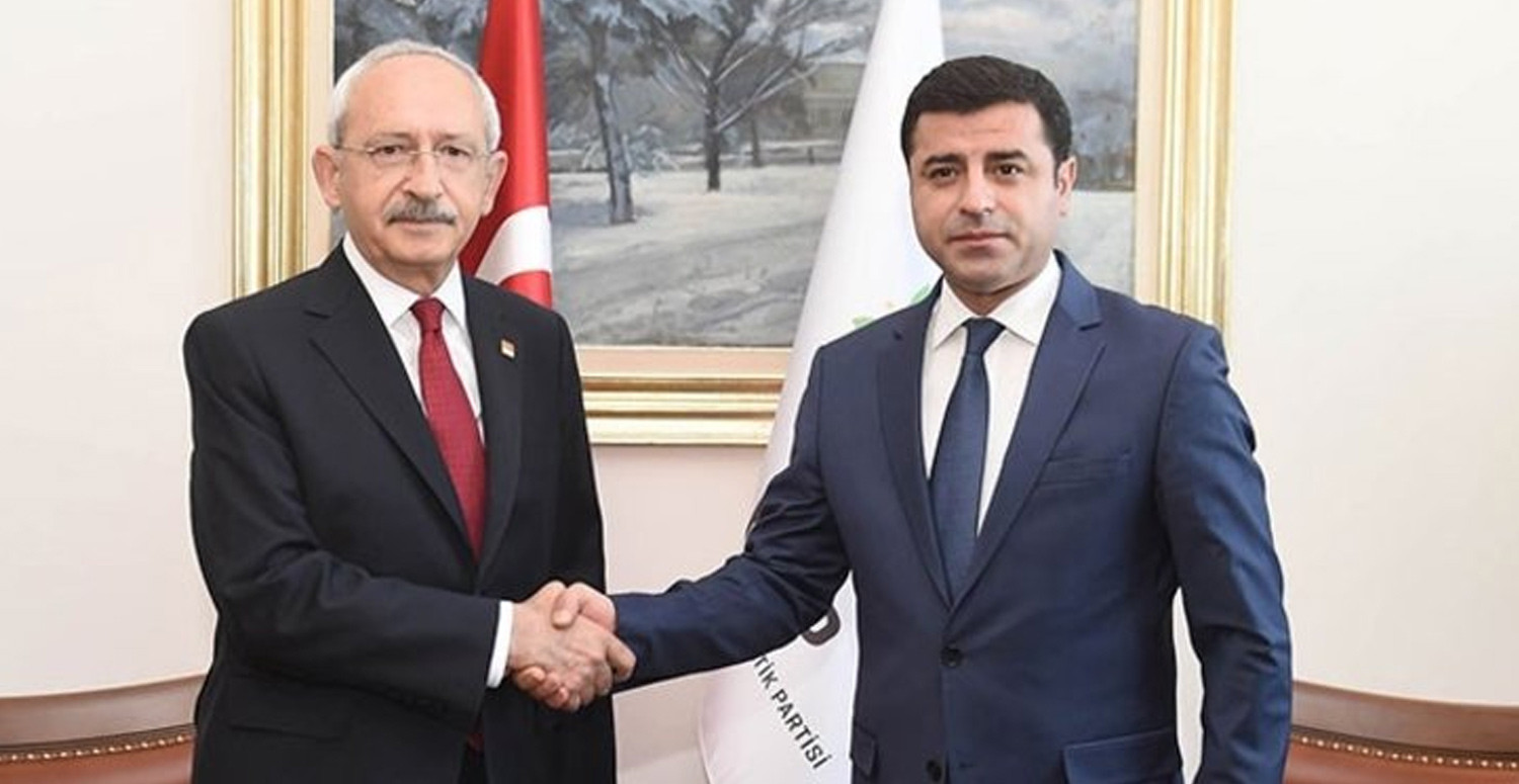 Deniz Baykal'ın Kızı Siyasete Atılıyor878 Deniz Baykal'ın Kızı Siyasete Atılıyor878