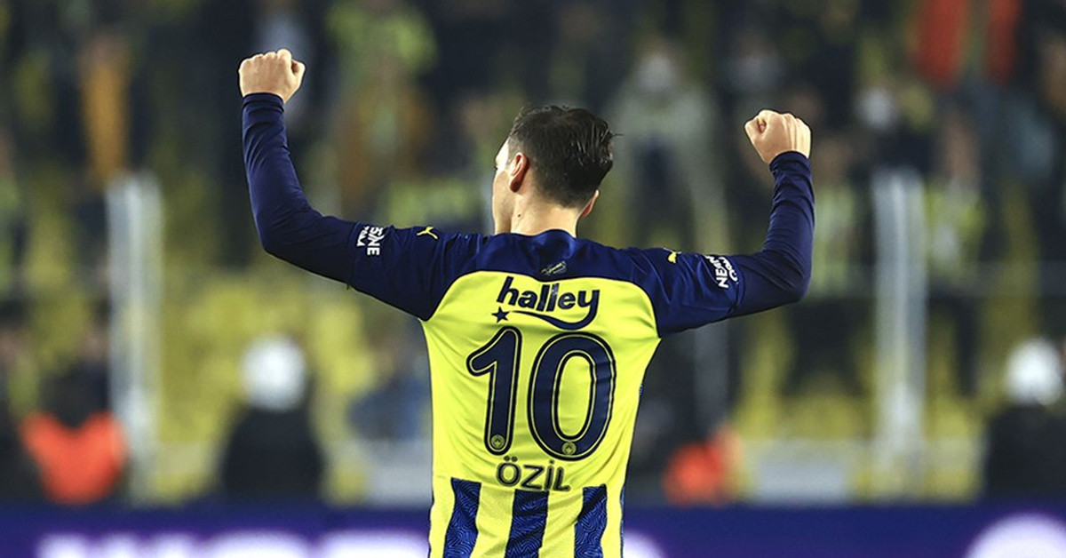 Mesut Özil menajeri konuştu