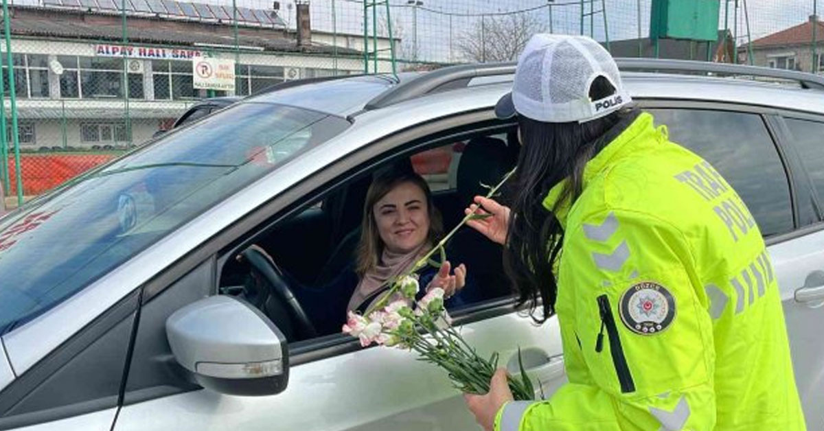 Düzce'de trafik polisi