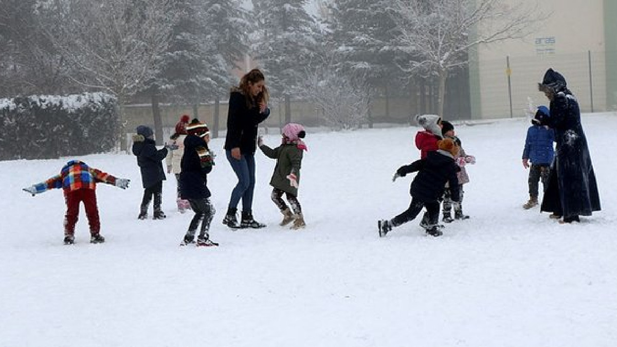 14 Mart Pazartesi okullar tatil olacak mı