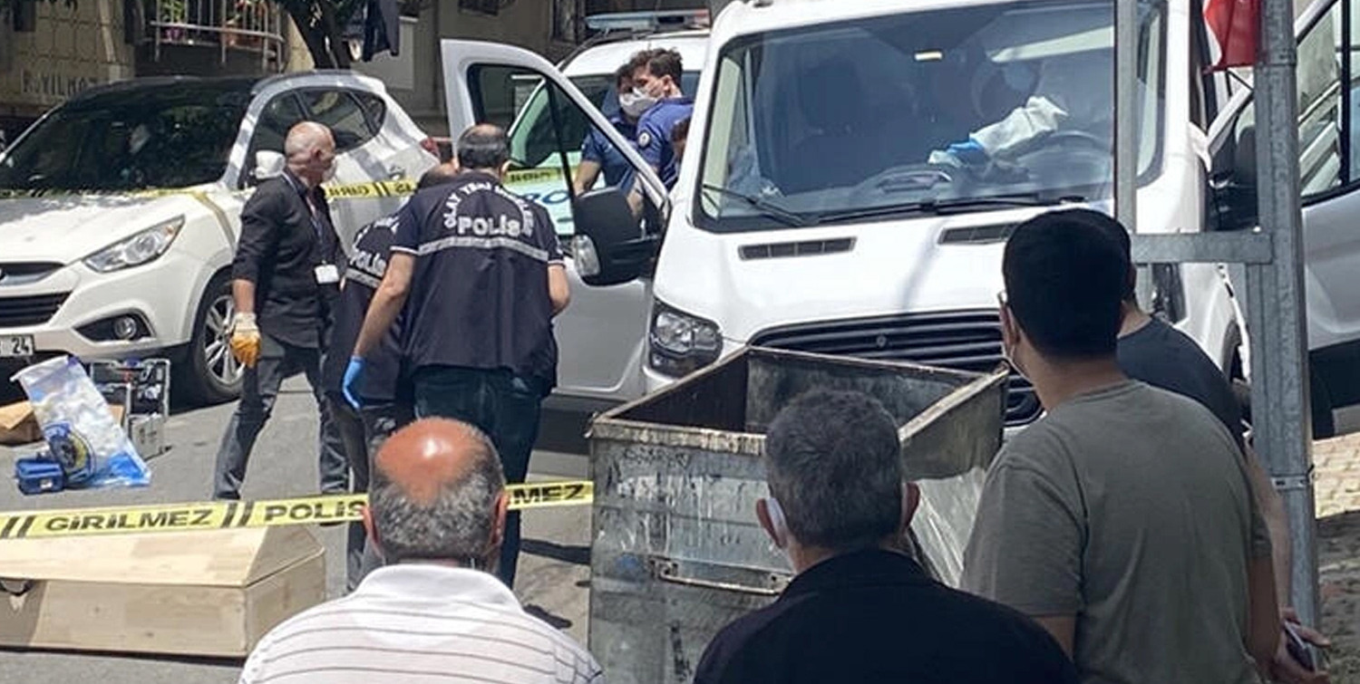 Ümraniye'de Sevgilisiyle Tartışan Adam İntihar Ettixfgf