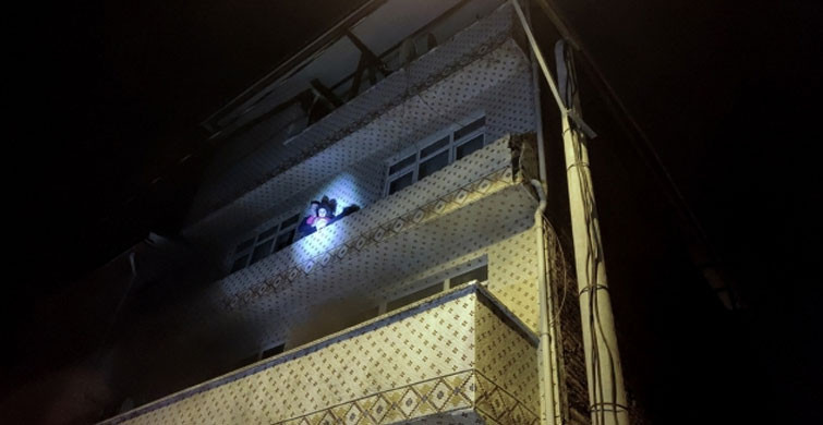 balkondamahsur030302121
