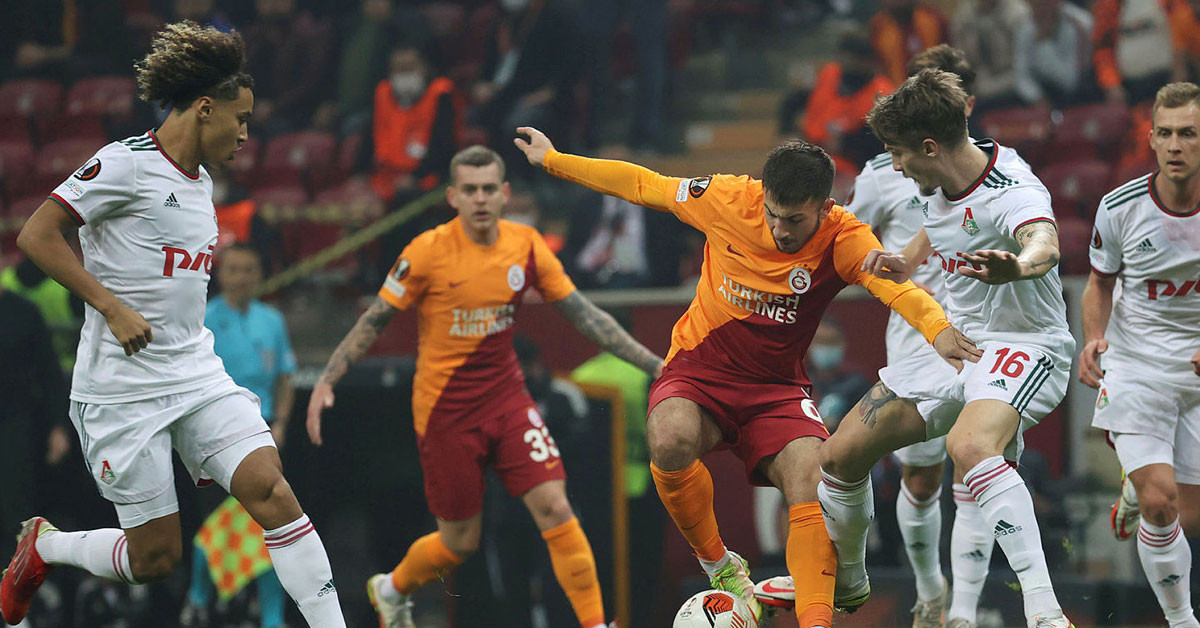 Galatasaray, Barcelona maçı öncesinde taraftarlarını uyardı.