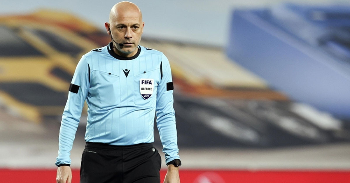 Cüneyt Çakır, Süper Lig'de bu sezon artık görev alamayacak.