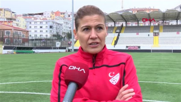 Beşiktaş Başakşehir 4.hakemi kim? Melis Özçiğdem kimdir?
