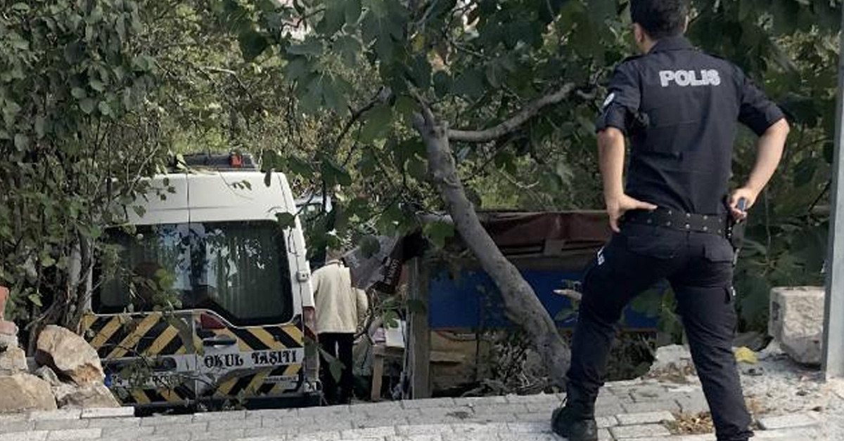 Üsküdar'da okul servisi kaza yaptı
