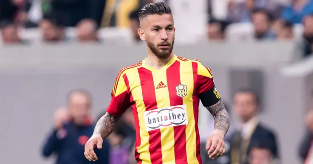 Adem Büyük, Yeni Malatyaspor'dan ayrılığı sonrası çarpıcı sözler söyledi. Adem Büyük, Yeni Malatyaspor'dan ayrılığı sonrası çarpıcı sözler söyledi.