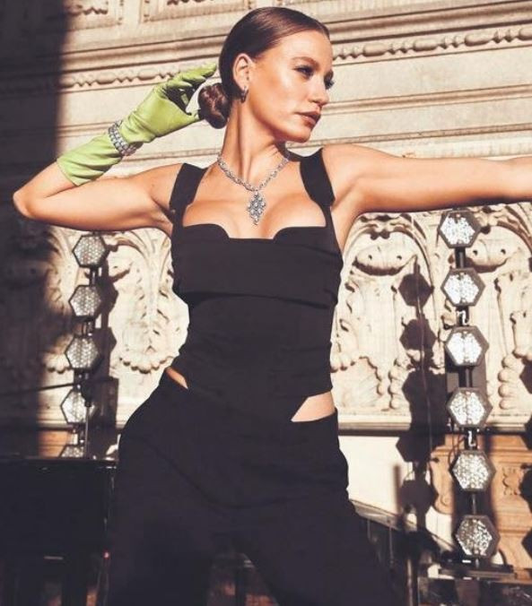Serenay Sarıkaya ev aldı