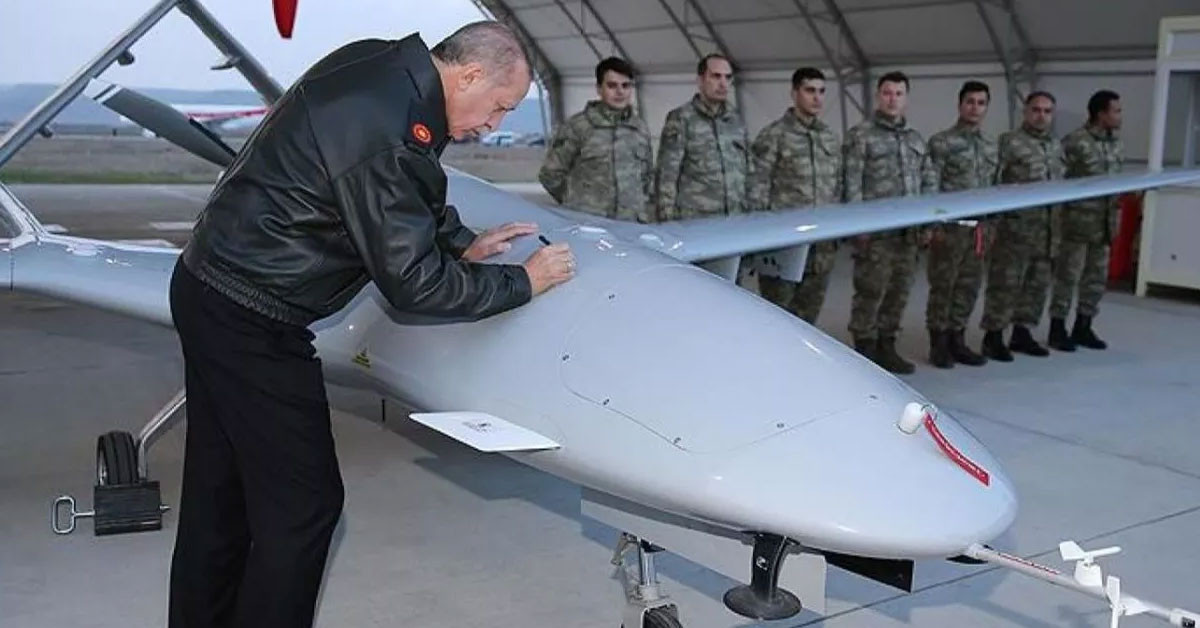 Alman Hristiyan Demokrat Parti CDU Milletvekili Serap Güler’in Türkiye çıkışı, etrafı bir anda buz kestirdi. Alman hükümetine seslenen Güler, ‘‘Türkiye'nin artık bize ihtiyacı yok. Berlin bunu anlamalı ve Ankara’ya ahlak dersi vermemeli’’ şeklinde konuştu. Alman Hristiyan Demokrat Parti CDU Milletvekili Serap Güler’in Türkiye çıkışı, etrafı bir anda buz kestirdi. Alman hükümetine seslenen Güler, ‘‘Türkiye'nin artık bize ihtiyacı yok. Berlin bunu anlamalı ve Ankara’ya ahlak dersi vermemeli’’ şeklinde konuştu.