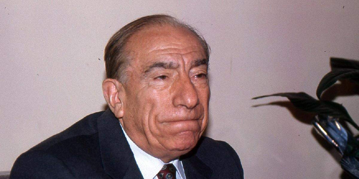 Alparslan Türkeş Kimdir