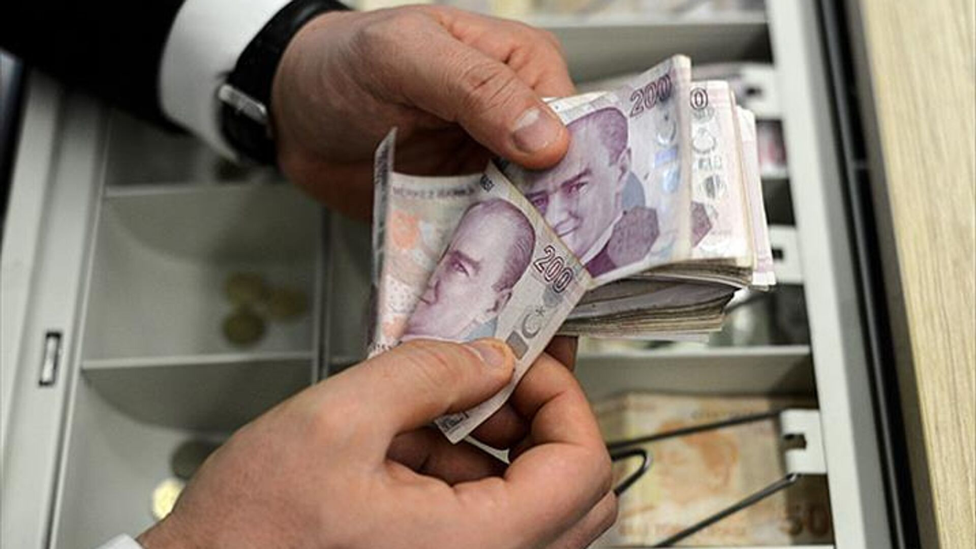 Asgari ücretli çalışanlar tek sefere özel 12.500 TL ikramiye alabilecekler!  ONAY VERİLDİ