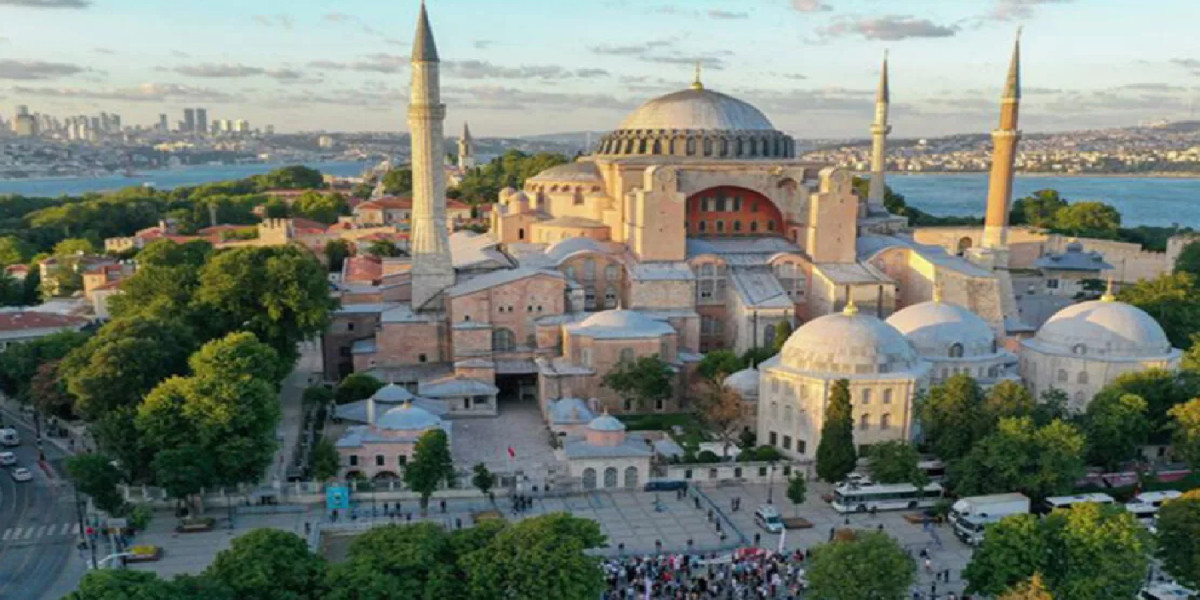 Ayasofya neden kapatıldı?