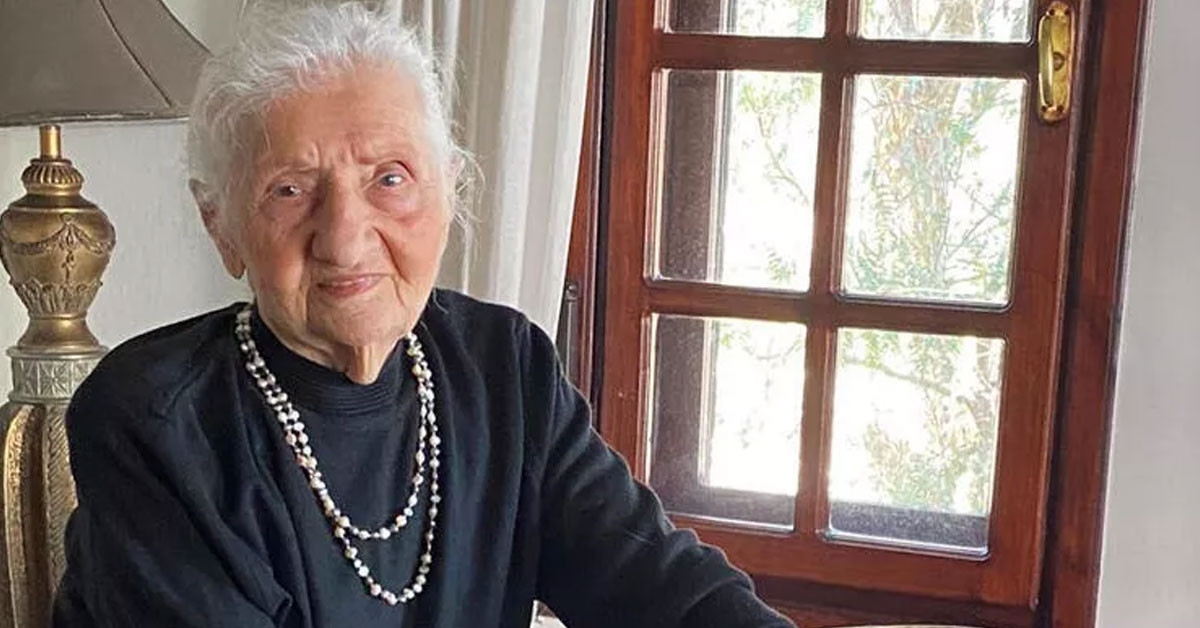 Ayşenil Şamlıoğlu'nun annesi vefat etti
