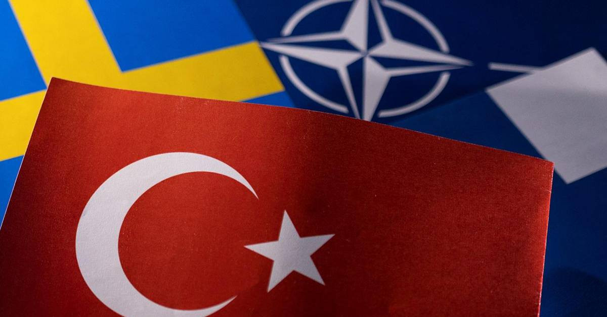 Bakan Akar Finlandiya İsveç