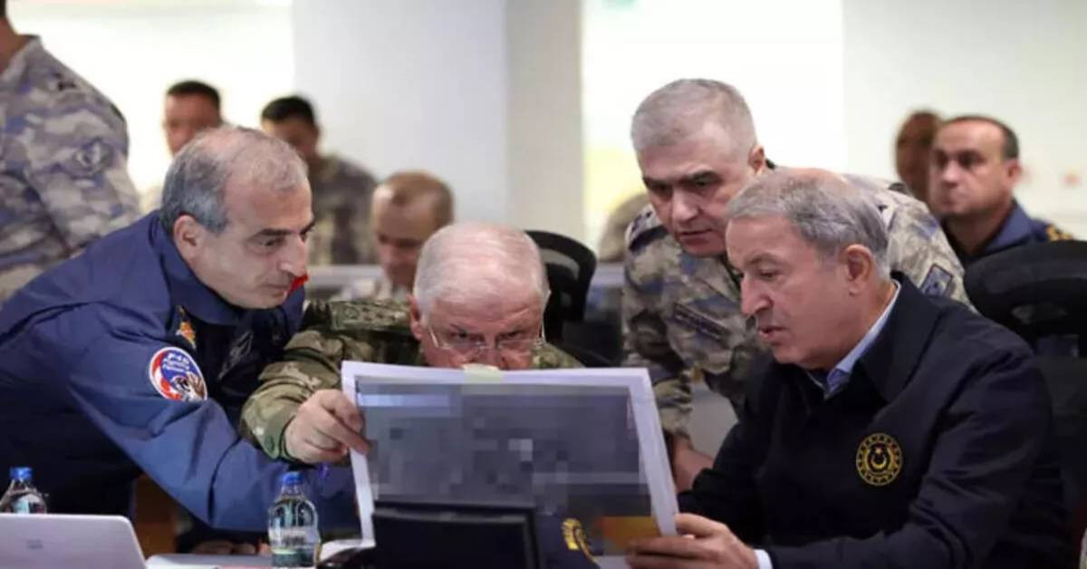 Bakan Akar Pençe Kılıç Bakan Akar Pençe Kılıç