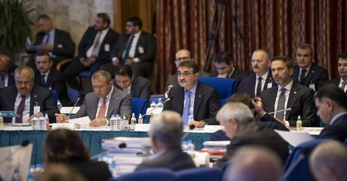 Bakan Dönmez Karadeniz gazı açıklaması Bakan Dönmez Karadeniz gazı açıklaması