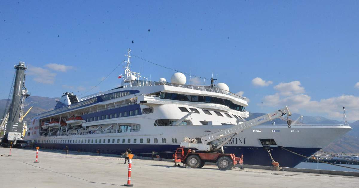 Bakan Dönmez Kruvaziyer Gemi Bakan Dönmez Kruvaziyer Gemi