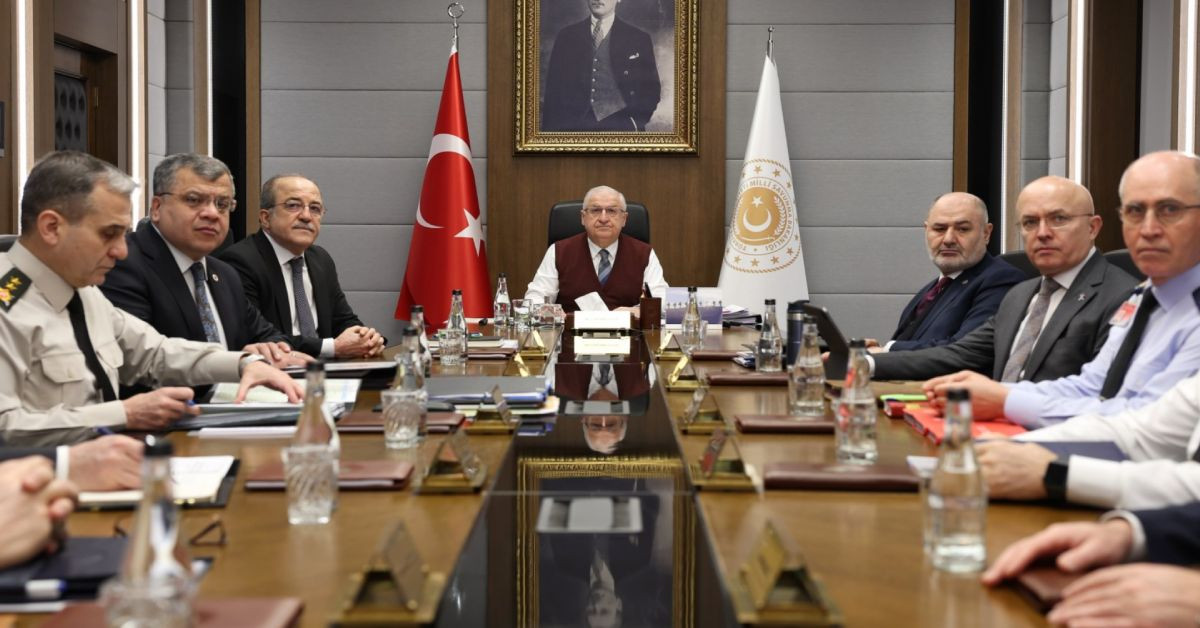 Bakan Güler terörle mücadele için net konuştu: ‘Bölücü örgütün koridor kurmasına asla müsaade etmeyeceğiz’